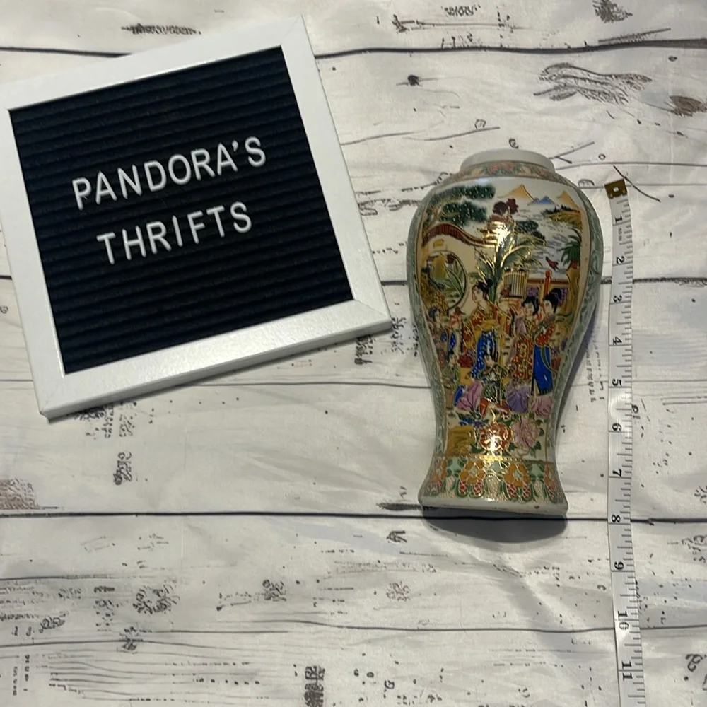 Satsuma style vintage Asian vase Preowned